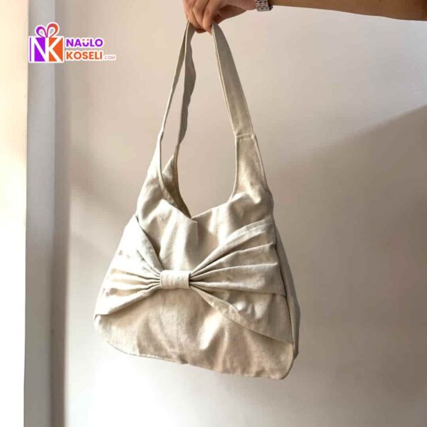 White Bunny Tote bag