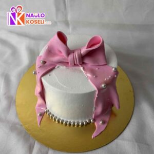 Pink bow cake