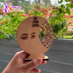 Mini wooden calendar