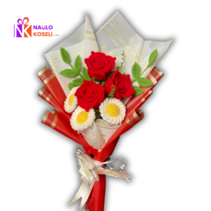 Red Rose and Chamomile Crochet Flower Bouquet